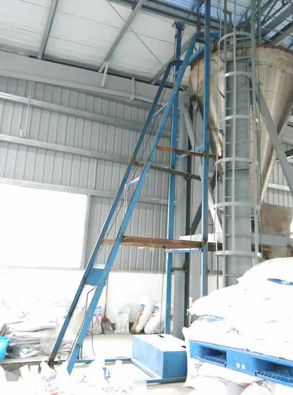 不銹鋼單斗提升機(jī)