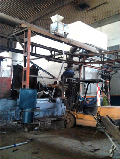 爐前自動(dòng)孕育裝置